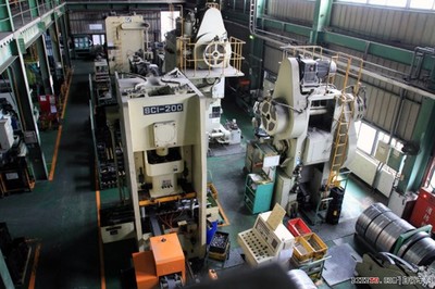 VP工厂参观记 从合金原料到脚踏成品的垂直整合之道